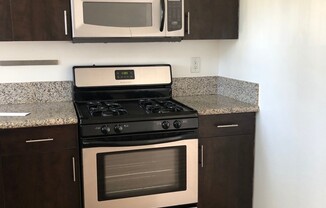 1 bed, 1 bath, $2,395, Unit 16