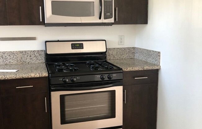 1 bed, 1 bath, $2,395, Unit 16