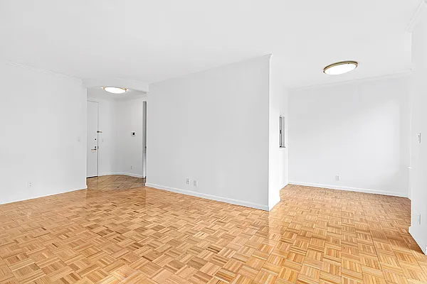 Studio, 1 bath, $6,250, Unit 15A