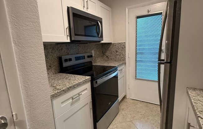 1 bed, 1 bath, $1,795, Unit 211