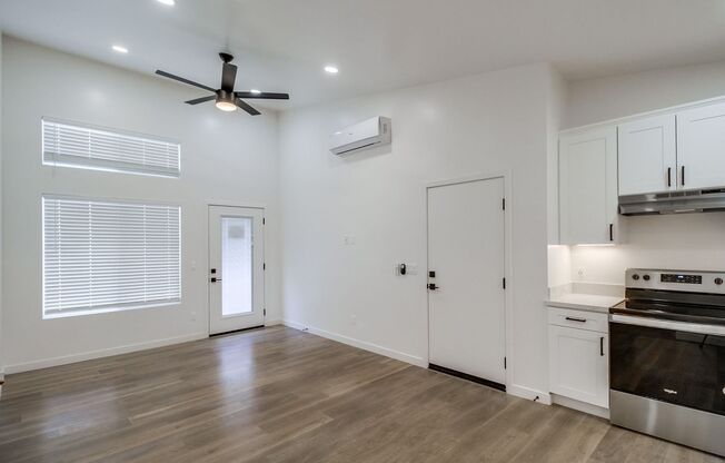 1 bed, 1 bath, 525 sqft, $2,795, Unit 1016