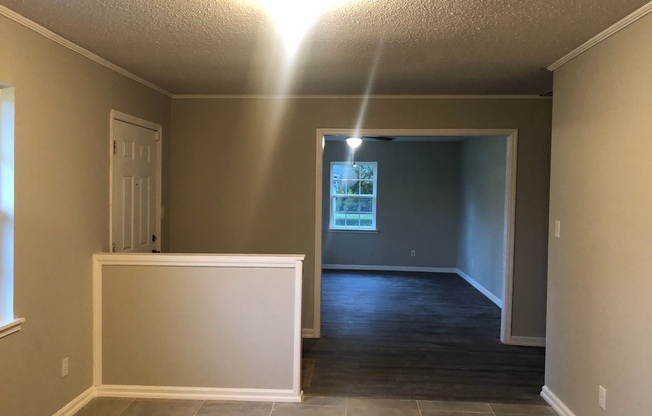 2 beds, 1 bath, $1,300