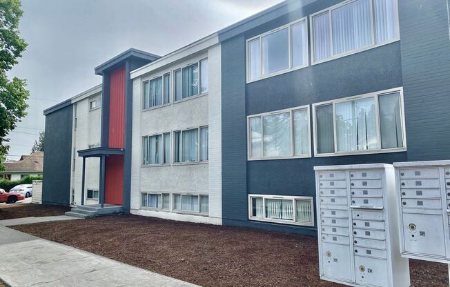 Admirals Apartments