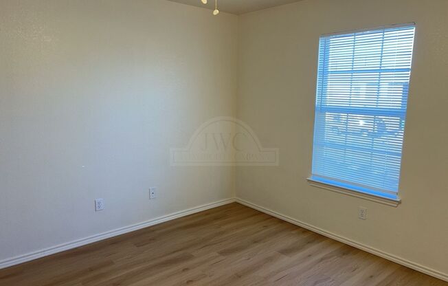 2 beds, 2.5 baths, $1,095, Unit 138 Ryan Unit B