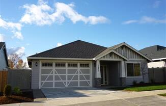 Beautiful East Medford Home!