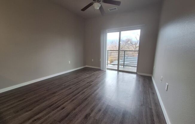 1 bed, 1 bath, 627 sqft, $1,420, Unit Unit 302