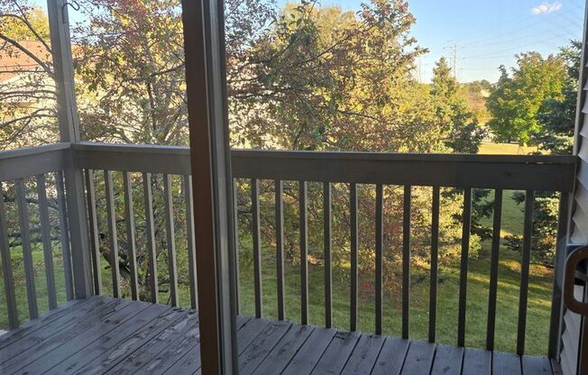 2 beds, 1 bath, 1,050 sqft, $1,269, Unit PL   7610