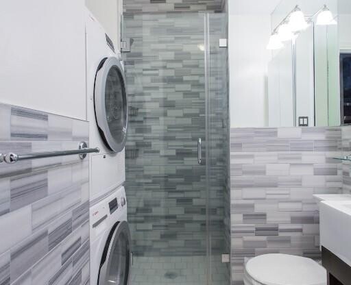 2 beds, 1 bath, $5,495, Unit 3C