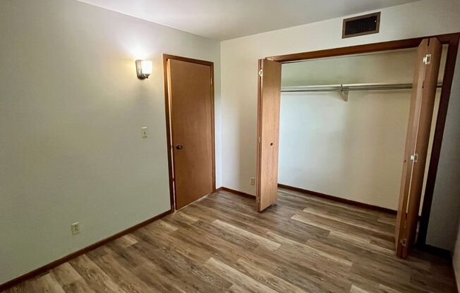 2 beds, 1 bath, 750 sqft, $895