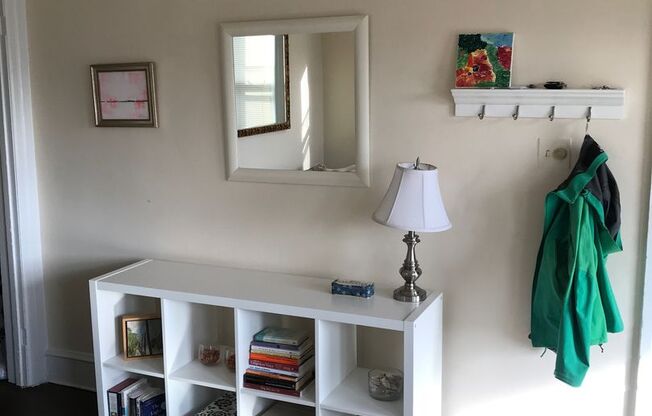 2 beds, 1 bath, 1,100 sqft, $2,350, Unit 5B