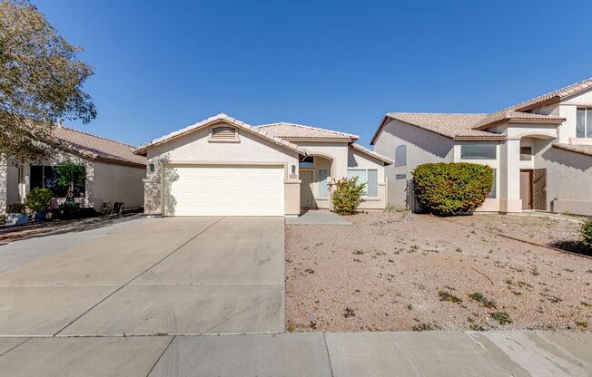 Charming 4‑Bedroom Peoria Home with Private Pool – Great Location!