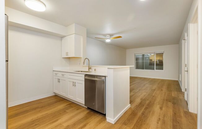 1 bed, 1 bath, 593 sqft, $1,795, Unit 206