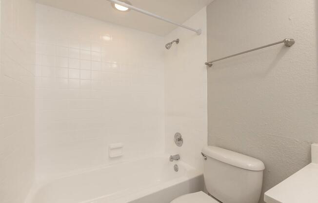2 beds, 2 baths, 1,100 sqft, $2,034