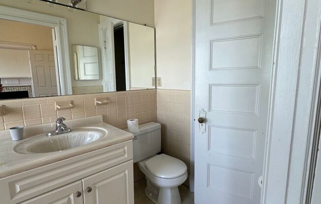 1 bed, 1 bath, 550 sqft, $2,400, Unit 44