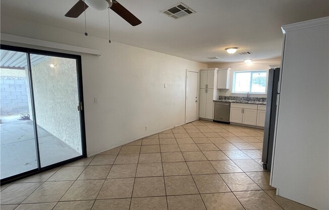 6405 W ROY ROGERS DR