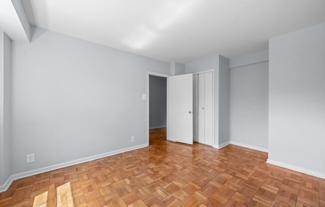 2 beds, 1 bath, 930 sqft, $1,490, Unit 105