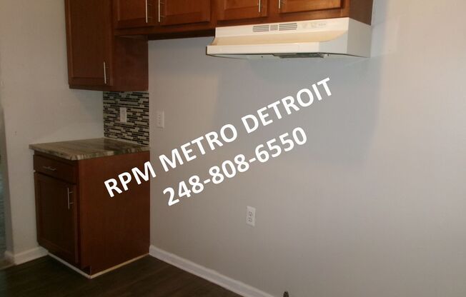 3 beds, 1 bath, $1,275