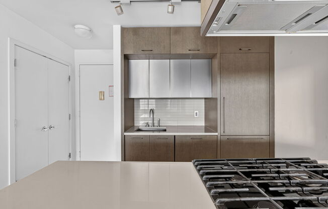1 bed, 1 bath, 682 sqft, $5,700, Unit 22F