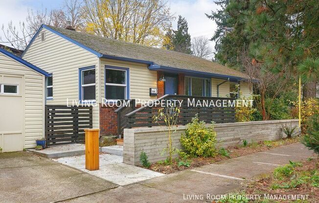 8414 N PENINSULAR AVE