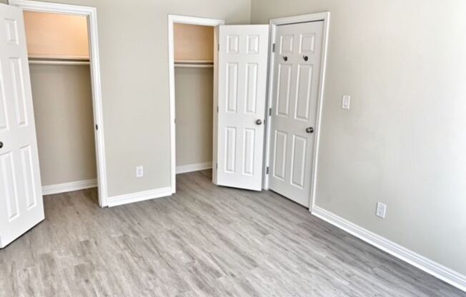 2 beds, 1 bath, 1,307 sqft, $2,595, Unit 04