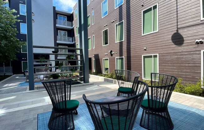 1 bed, 1 bath, 639 sqft, $1,850, Unit 484