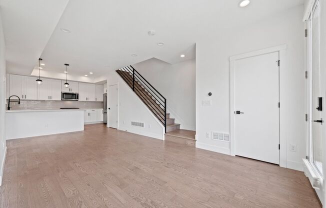 Modern Townhome Near Sloan's Lake – Garage, Central AC & Great Location