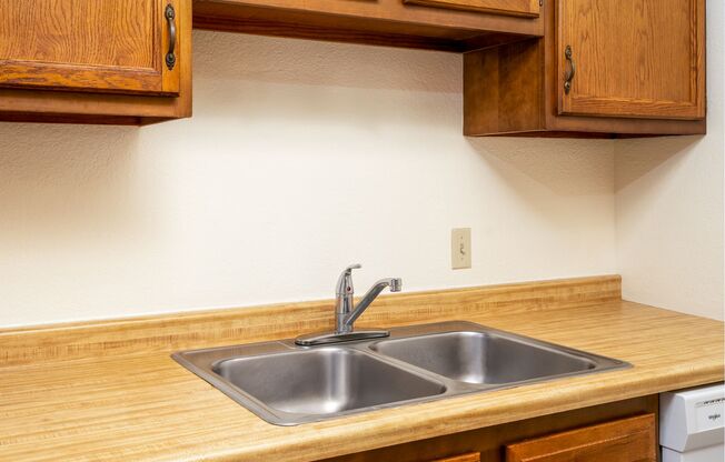 2 beds, 1 bath, 938 sqft, $1,345, Unit 781-301