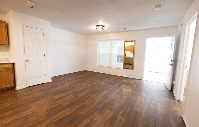 4 beds, 4 baths, 1,050 sqft, $2,600, Unit AAT2-707