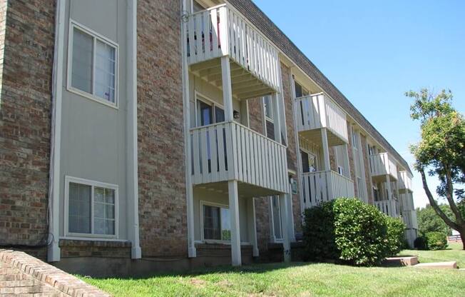 apartment with balcony in Derby