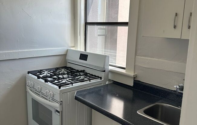 1 bed, 1 bath, 550 sqft, $1,225, Unit 23