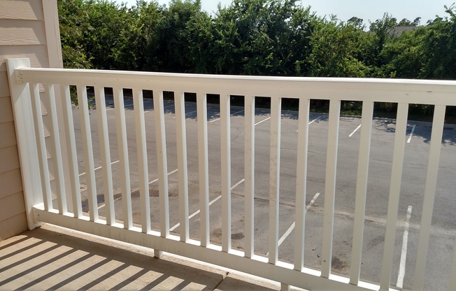 3 beds, 3 baths, $1,325