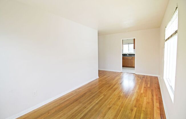 1 bed, 1 bath, $2,495, Unit 1220 1/2