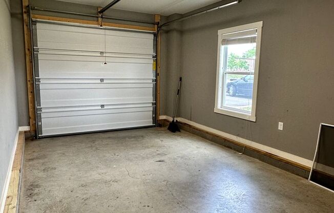 3 beds, 2.5 baths, 1,425 sqft, $1,880, Unit D101