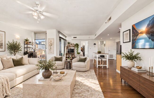 1 bed, 1 bath, 930 sqft, $2,365, Unit 4C