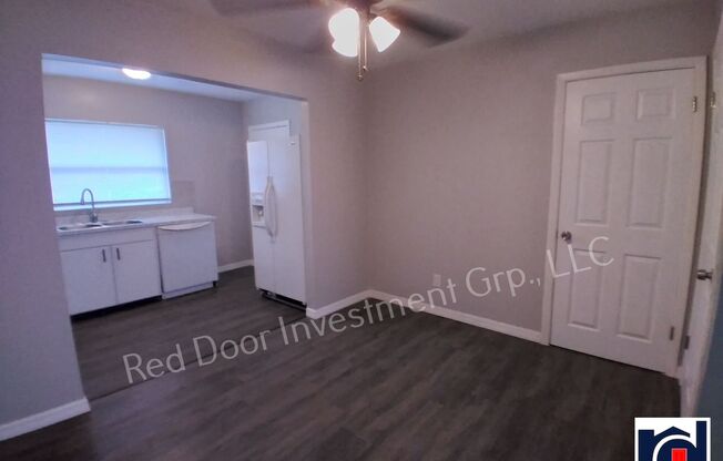 2 beds, 1.5 baths, $1,450, Unit (320)3