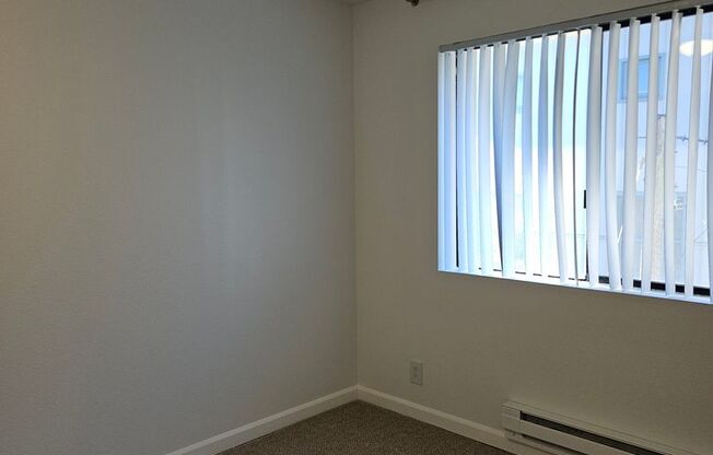 2 beds, 1 bath, 720 sqft, $1,895, Unit 325