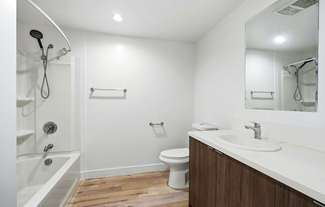 2 beds, 2 baths, 1,037 sqft, $2,950, Unit 504