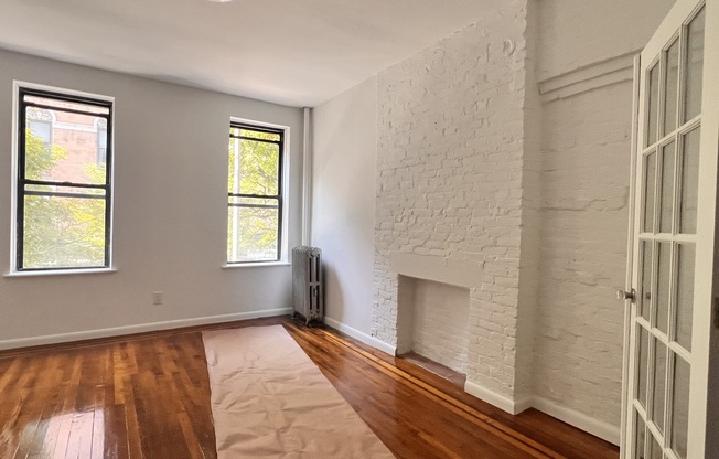 1 bed, 1 bath, $2,700, Unit 2W