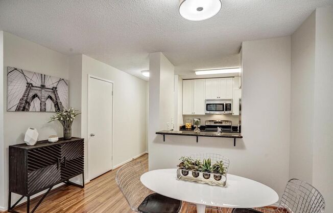 1 bed, 1 bath, $2,300