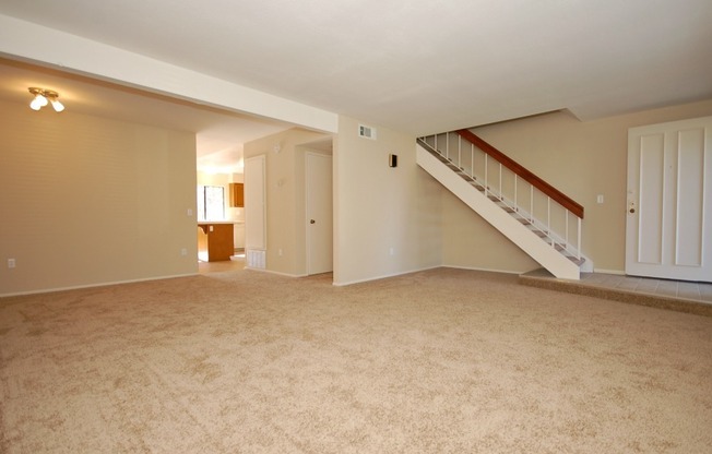 Beautiful 4BR/2.5BA Condo in Tanglewood!!!