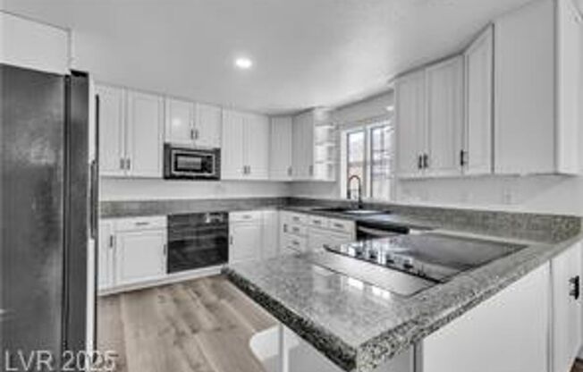 Spacious Single Story Home Near Sahara/Eastern