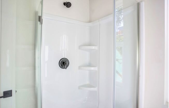 Studio, 1 bath, 250 sqft, $1,745, Unit 23