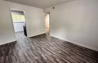 3 beds, 1 bath, 900 sqft, $1,199