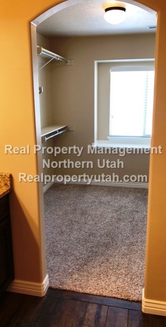 3 beds, 3.5 baths, $2,145