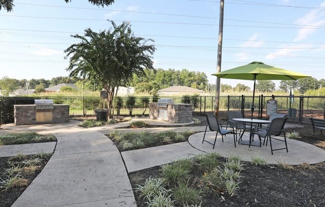 Picnic Area at Post House North Apartments