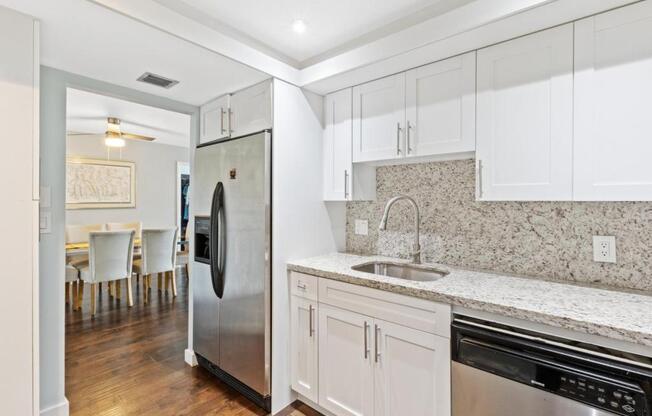 2 beds, 2 baths, 1,100 sqft, $2,000