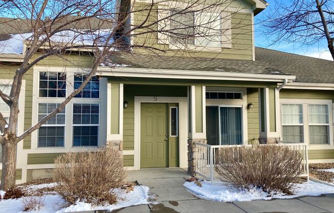 Lovely 3 Bedroom, 2.5 Bathroom Townhome