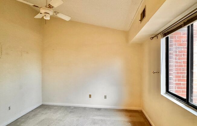 2 beds, 2 baths, $1,775, Unit Apt. 11