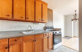 Bright 1 Bed 1 Bath Available