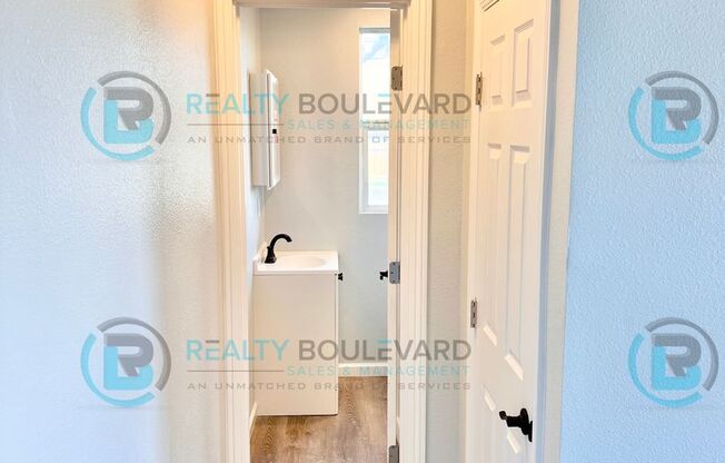 Studio, 1 bath, 319 sqft, $799, Unit Unit 3